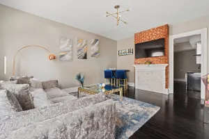 Image of Walk to Shops,Restaurants,Nightlife- Bardstown Rd/Highlands - PacMan/King Bed