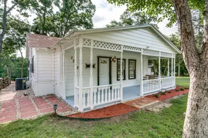 Image of Walking distance to the Gaylord and backs to Lake Grapevine!