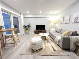 Image of Newly renovated condo, minutes to NYC!
