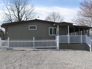 Image of Cozy Retreat: Your Serene Lakeside Haven near Patoka Lake in Southern Indiana