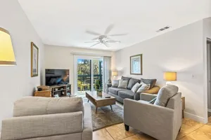 Image of Lovely 1 bedroom 1 bath condo located within walking distance to car free beach. SC158