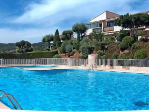 Image of Les Emeraudes