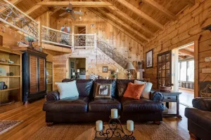 Image of Spacious Mountain Cabin with Sweeping Views