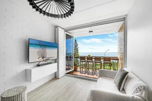 Image of Ocean Views 'Seabreeze on Alex'