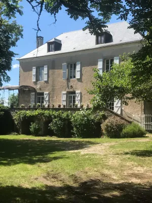 Image of RENOVATED MASTER HOUSE private pool 12 rooms Dordogne-CORREZE Valley LOT border