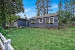 Image of Burney Falls Bungalow - Comfy Atmosphere - Great Location!
