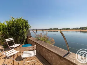 Image of Authentic 3-Level House with Terrace and Loire View