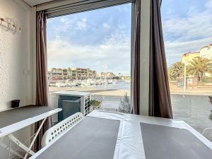 Image of Studio with pool near the harbor