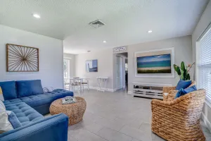 Image of Charming Cottage w\/Gazebo & Heated Pool - Close to Beaches
