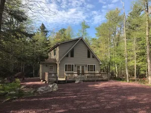 Image of BEAUTIFUL LAKE HARMONY ESTATES HOME WITH A BOULDERFIELD VIEW