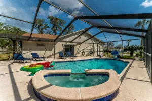 Image of Summer Breeze - Heated Pool - 4 min to Mayo