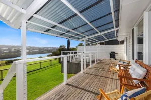 Image of SALTWATER HOUSE - Opposite the beach and views over the lake!