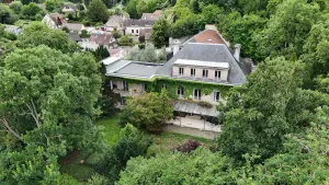 Image of Domaine Spa Perret-Au Calme-Château ArtDéco MasterSuite B&B et-ou Gîte de Charme-À3Mn Giverny-Jardins Monet-Le Vexin-Piscine Été-Parc 3Ha-Aire Enfants-PingPong-Options Dîner-Billard-Massage-Yoga-Coaching-Fitness-Sauna-Hammam-Promo 2Nuits 1HJacuzzi Offerte