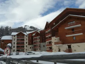 Image of Ski in ski out apartment heated pool l'albane