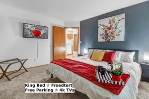 Image of Near Froedtert - King Bed - Fast WiFi - Underground Parking