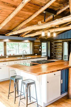 Image of Recently renovated mountaintop cabin!