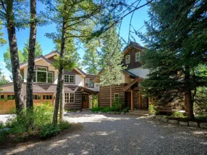 Image of RMR: Cottagewood House in Teton Village
