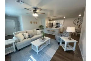 Image of 3 bedroom duplex close to Tinker