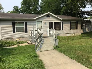 Image of Entire 3 Bedroom House + Huge Wooded Yard