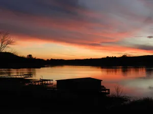 Image of Fish Eagle Loft ~ On the Lake ~ Beautiful Views~Great Fishing~Wildlife Abounds