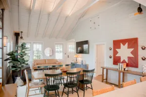 Image of New- Designer, 3\/3 cottage, fenced yard d'town one street off Main