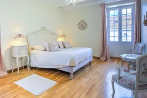 Image of Elegant 150m² with castle view – 3-bedroom stay in the heart of authentic Périgord