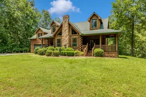 Image of 5 miles to Tryon Equestrian Center large log cabin  4 Bedroom 2.5 bath