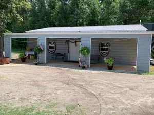 Image of Cozy Camping Cabin on Lake Marion near Congaree Nat Park
