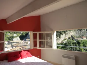Image of New apartment next to the Roman bridge, unique views, terrace without screws vi