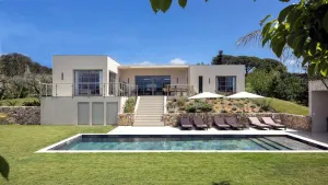 Image of Luxury single-storey Villa on French Riviera , View & heated swimming pool