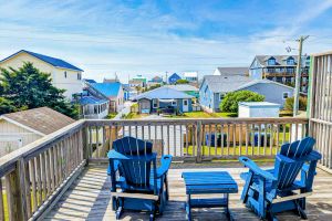 Image of Dog-friendly corner townhome with deck & patio - walk to the beach & town