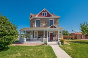 Image of Sagebrush V: Gorgeous Yard w\/ Large Patio!