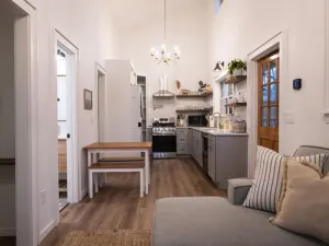 Image of Beautiful \"Cozy Cottage\" in Downtown Norcross with Chef's Kitchen