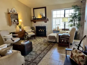Image of Hill’s Hummingbird Haven  LLC 21442827