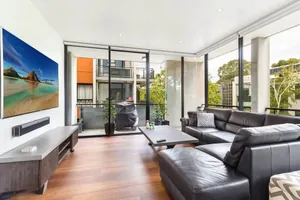 Image of Smart apartment in elegant suburb close to city