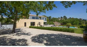 Image of Architect-designed house with heated pool in the heart of the Luberon - Air-conditioned first floor-