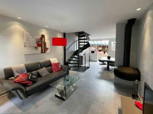 Image of Charming townhouse with garden in the City of Love
