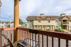 Image of New Listing! Adorable old town florence Condo - Close to Riverfront, restaurants and Bay Street!