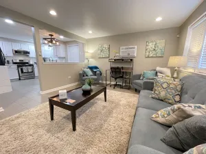 Image of Beautiful & Cozy 2bd\/1b Near O’Hare & Metra (MD-W)