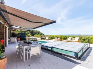 Image of Holiday Home Indigo-Vue Mer et Piscine chauffée by Interhome