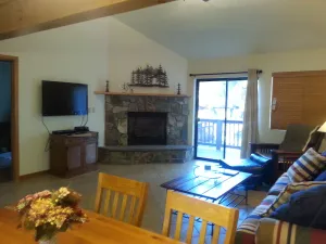 Image of Cozy Flagstaff Home in Cool Pines - Country Club