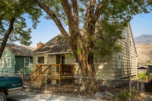 Image of North Entrance House - Cozy Home Minutes from Yellowstone's North Entrance!