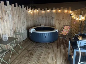 Image of Charmant Studio Avec Jacuzzi et Terrasse