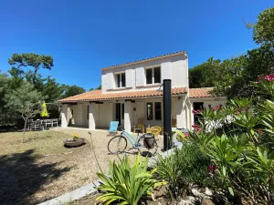 Image of Family home 80 meters from the sea in a quiet neighborhood (3 stars)