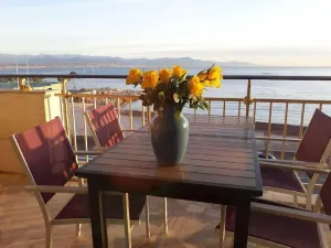 Image of Tamanaco Beach 1BDR apartment with balcony sea view and pool