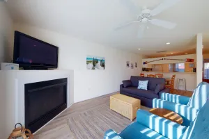 Image of Bayberry Woods condo with fast WiFi, on-site pool, tennis & pickleball
