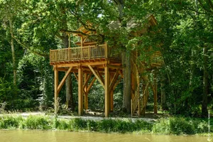 Image of LUXURY CABIN WITH SPA IN TREES