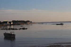 Image of \"Babord\" PRETTY apartment with sea view and access to the BOUT DU MONDE