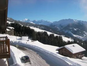 Image of At the foot of the Ameria gondola, Locations-Lessaisies Bisanne