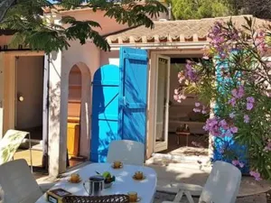 Image of Villa T3 Mezzanine Climatisée, Terrasse & Parking, 900m de la Plage - Saint-Cyprien Plage - FR-1-106-42